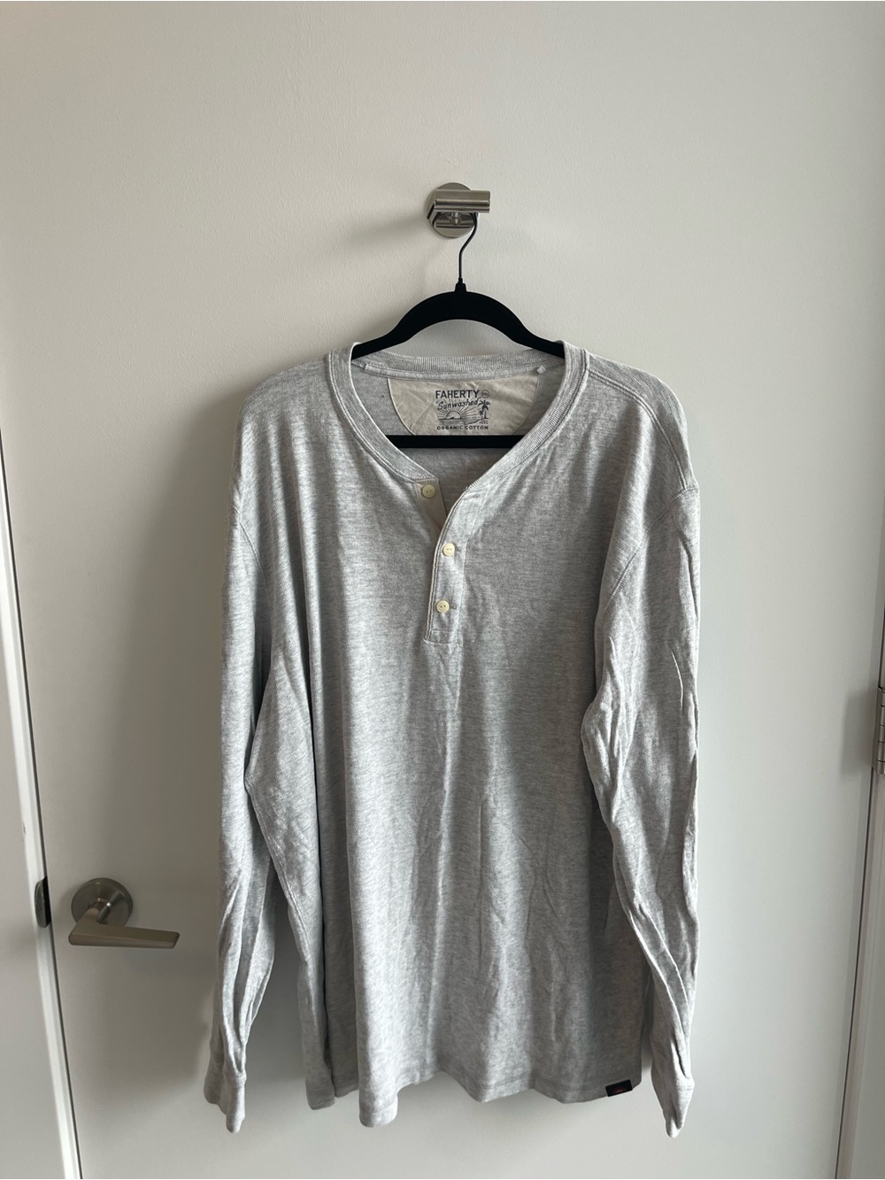 Faherty Light Heather Gray Long-Sleeve Henley
